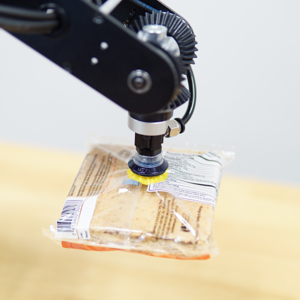 Dorna Gripper performing pick and place task.